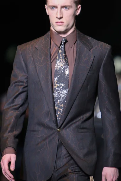 Look 123